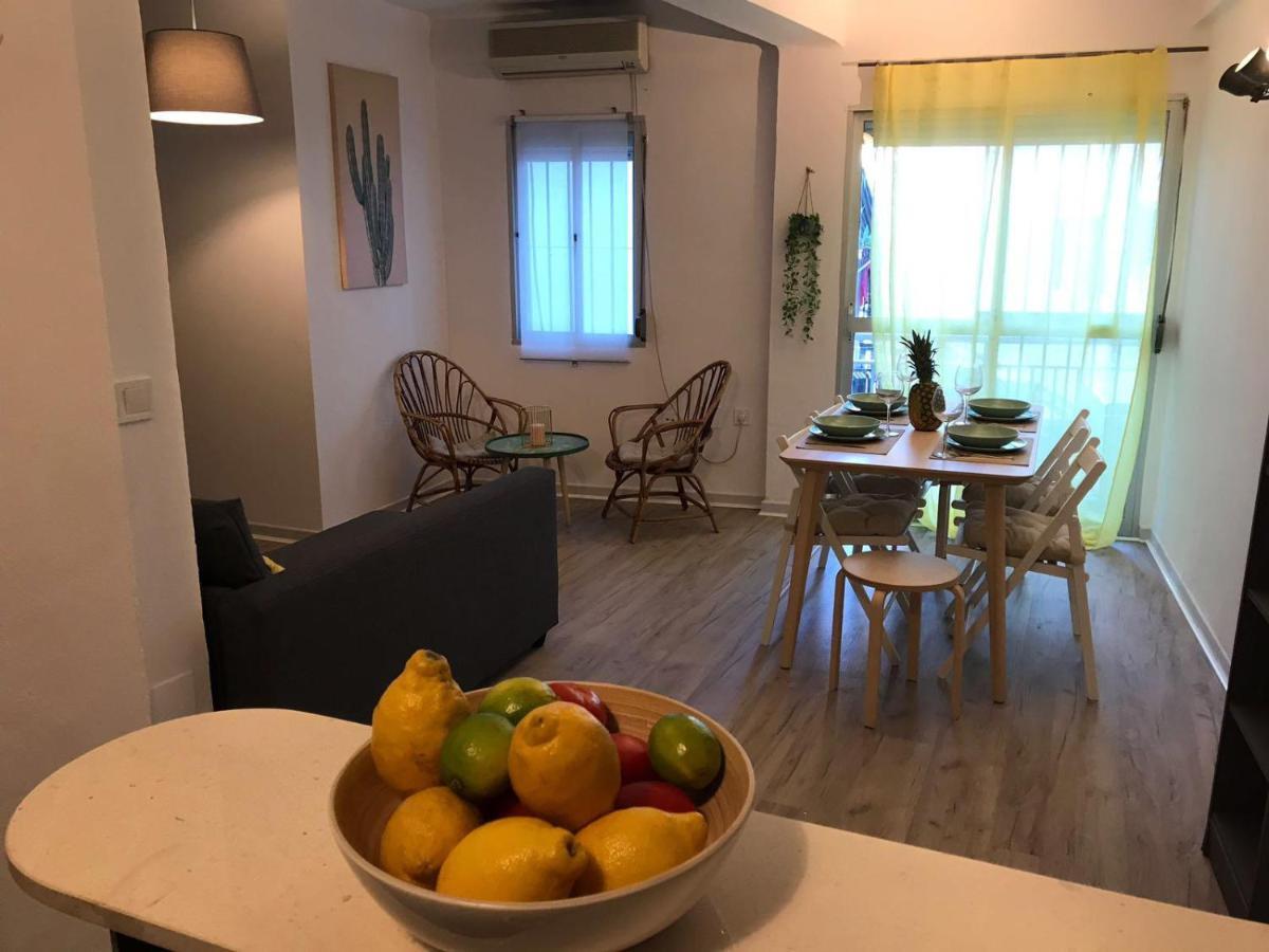 Cactus 2 Bedroom Apartment On Calle San Miguel Minutes From The Beach By Namaste Elite Torremolinos Eksteriør bilde